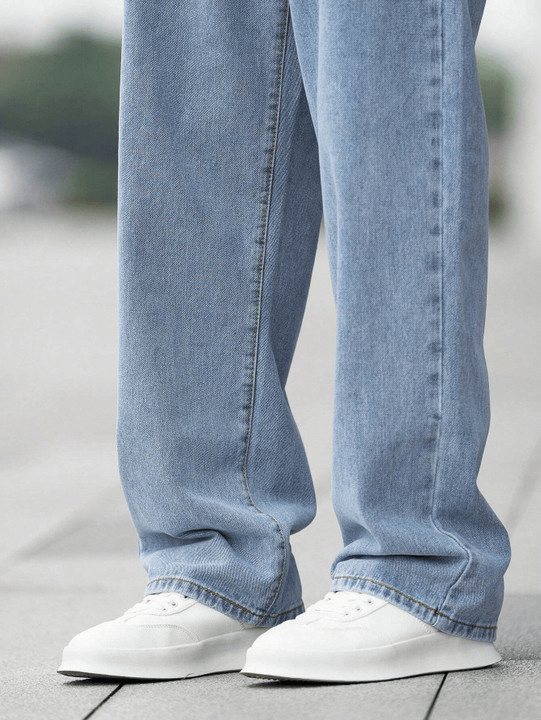 Men Straight Fit Blue Jeans