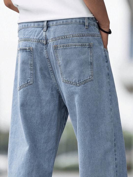 Men Straight Fit Blue Jeans