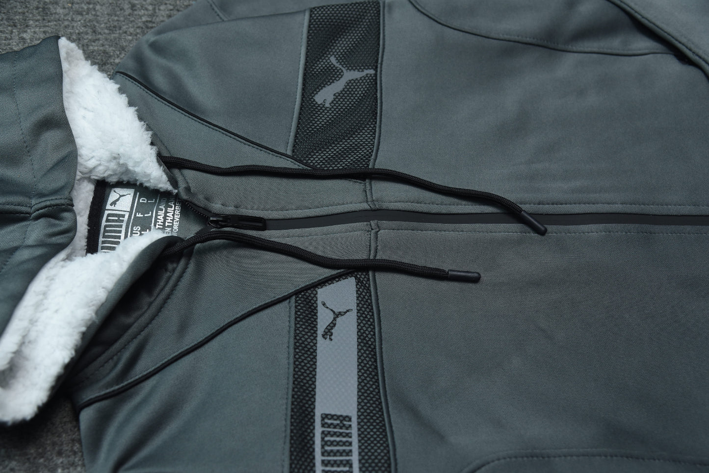 Stripped Puma Tracksuit (silver)