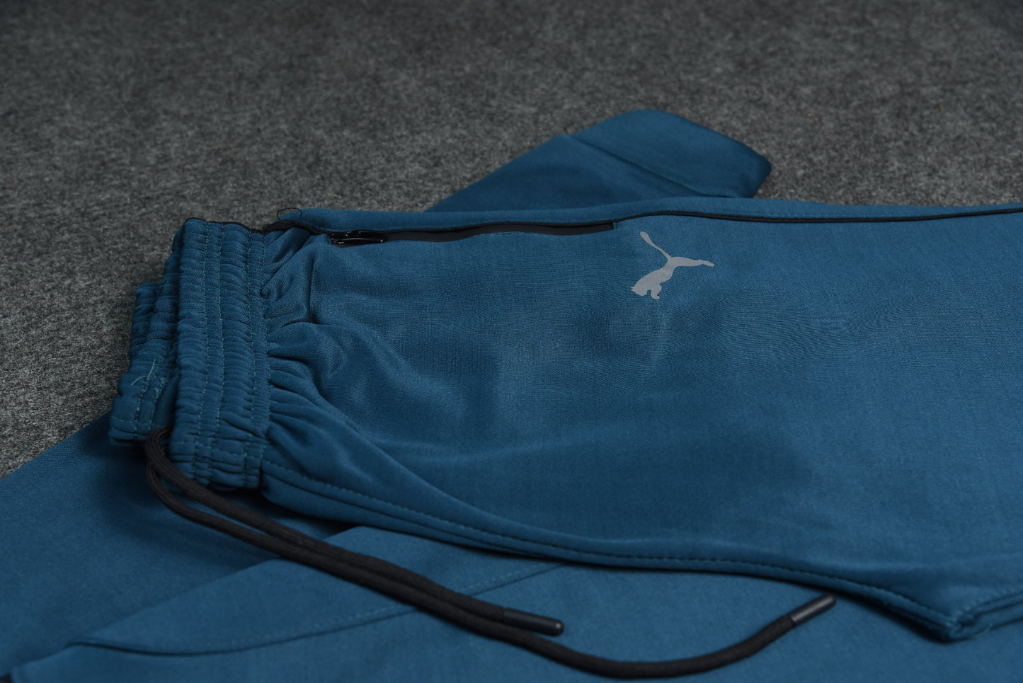 Stripped Puma Tracksuit (zinc)